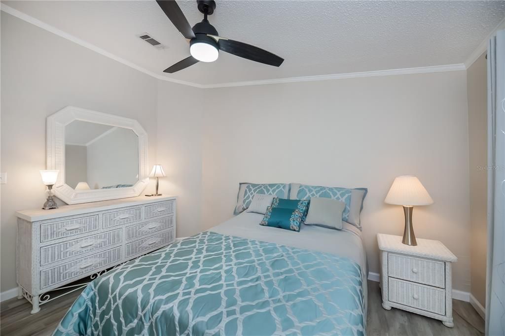 На продажу: $250,000 (2 спален, 2 ванн, 1248 Квадратных фут)