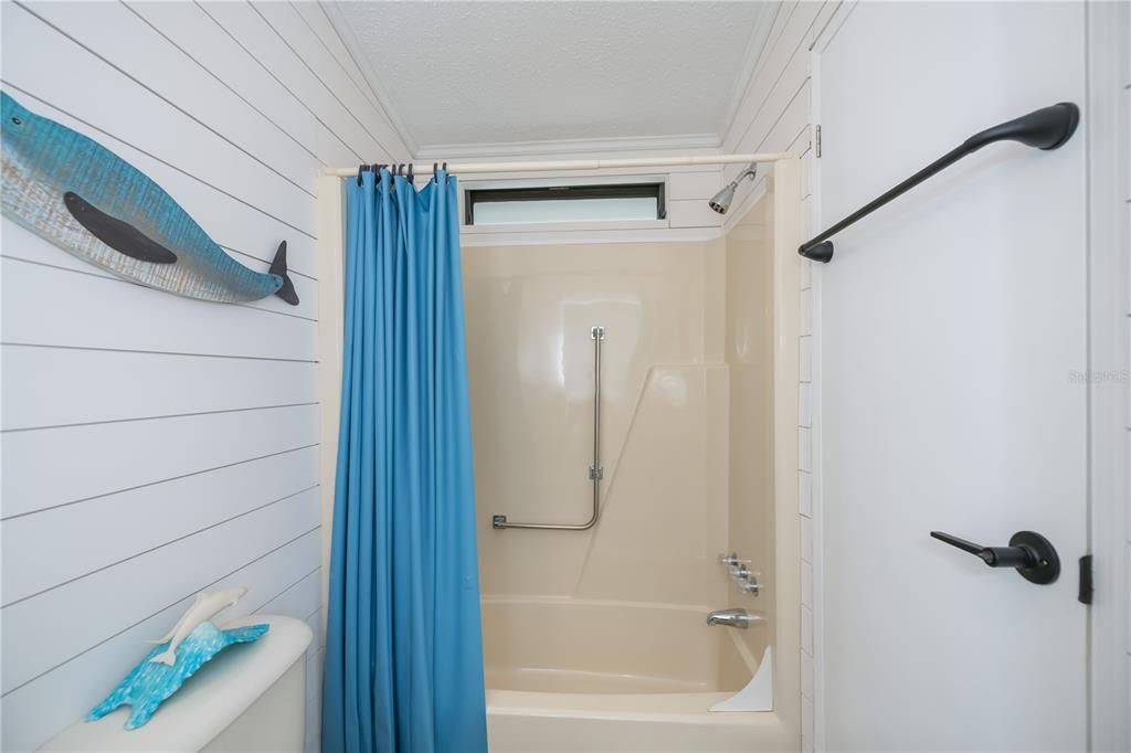 На продажу: $250,000 (2 спален, 2 ванн, 1248 Квадратных фут)