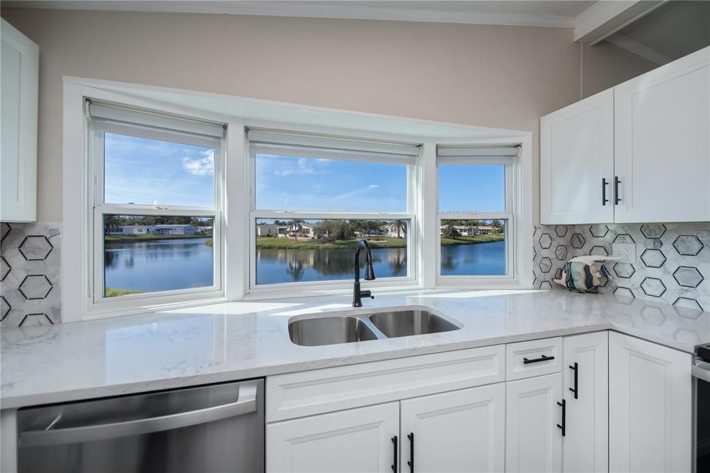 На продажу: $250,000 (2 спален, 2 ванн, 1248 Квадратных фут)