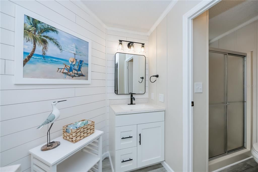 На продажу: $250,000 (2 спален, 2 ванн, 1248 Квадратных фут)