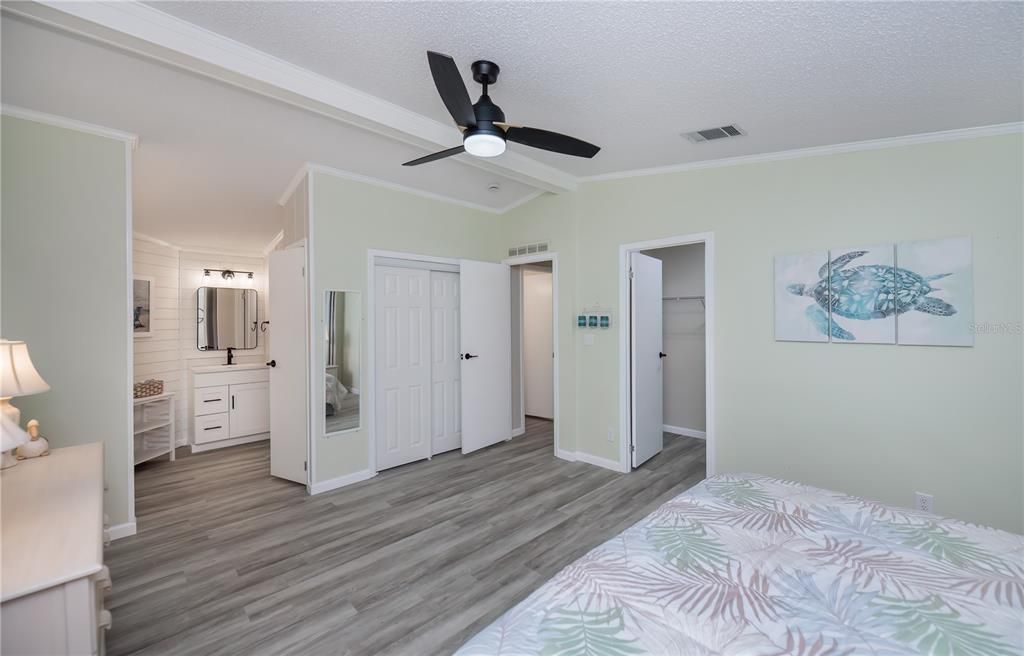 На продажу: $250,000 (2 спален, 2 ванн, 1248 Квадратных фут)