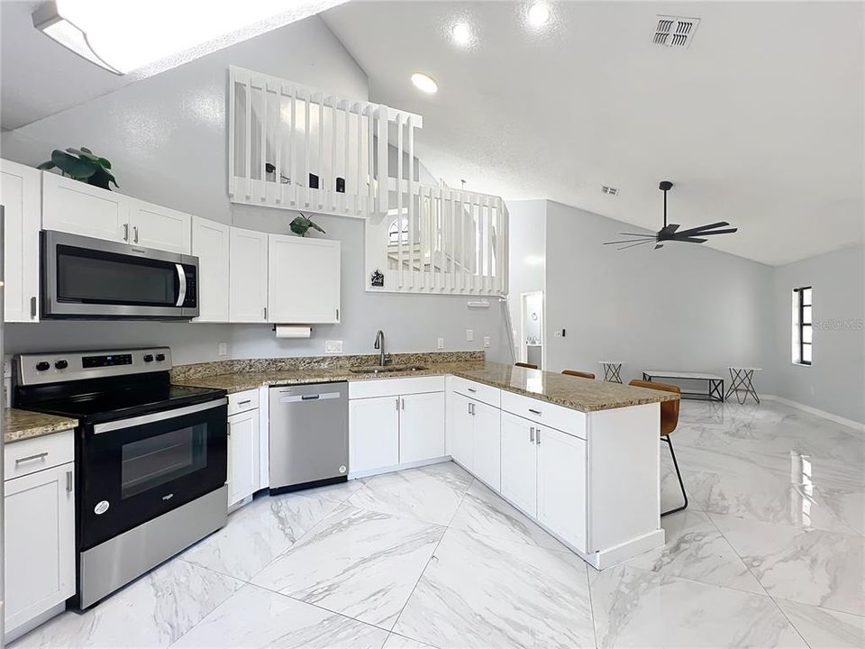 待售: $420,000 (3 贝兹, 2 浴室, 1721 平方英尺)