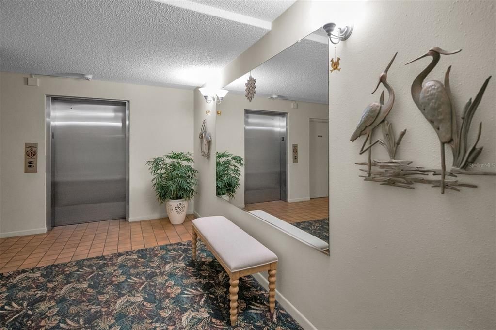 En Venta: $345,000 (2 camas, 2 baños, 1185 Pies cuadrados)