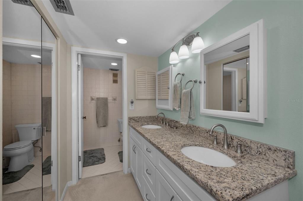 En Venta: $345,000 (2 camas, 2 baños, 1185 Pies cuadrados)