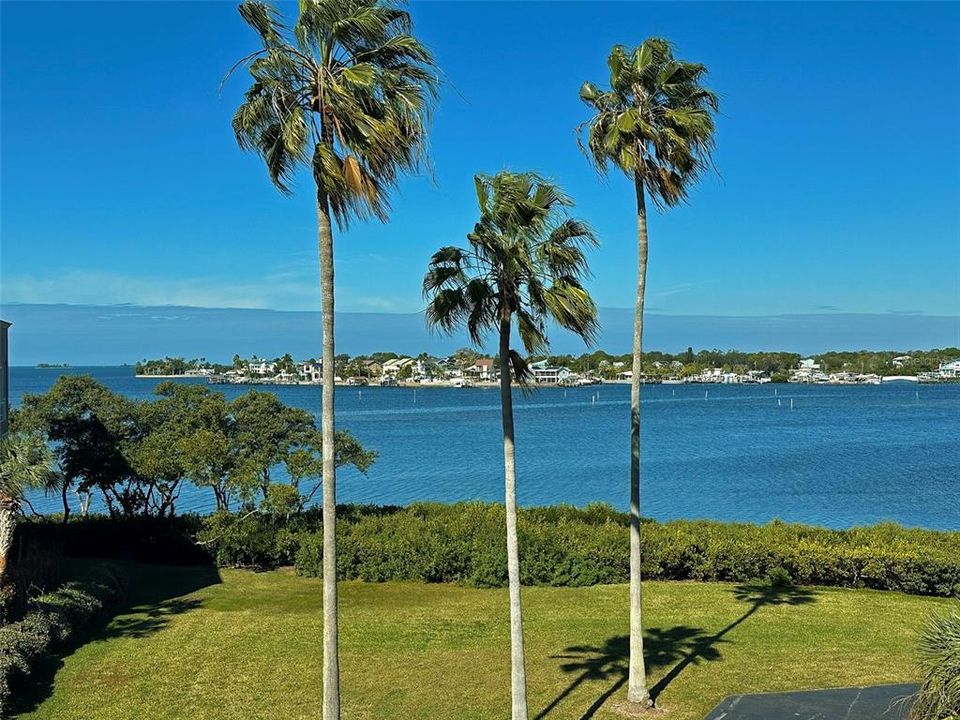 En Venta: $345,000 (2 camas, 2 baños, 1185 Pies cuadrados)