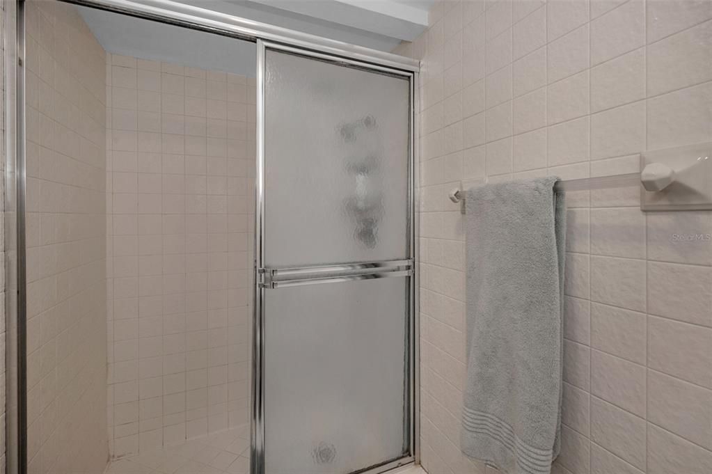 En Venta: $345,000 (2 camas, 2 baños, 1185 Pies cuadrados)