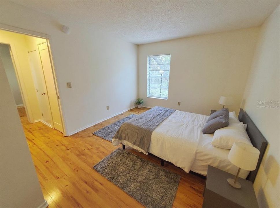 For Sale: $157,000 (2 beds, 2 baths, 912 Square Feet)