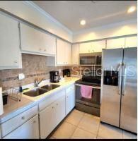 For Sale: $159,900 (1 beds, 1 baths, 555 Square Feet)