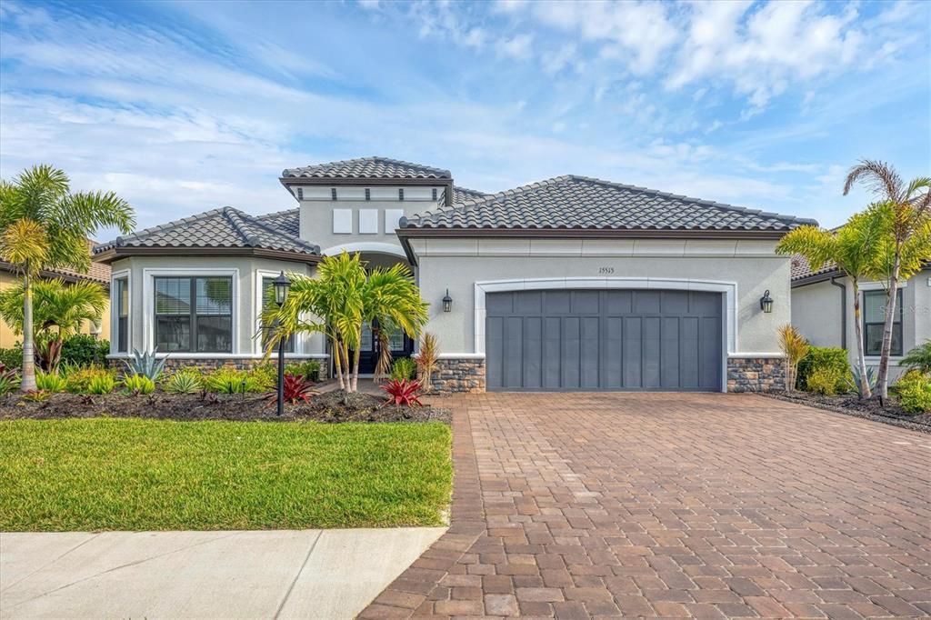 Recently Sold: $1,140,000 (3 beds, 3 baths, 3022 Square Feet)