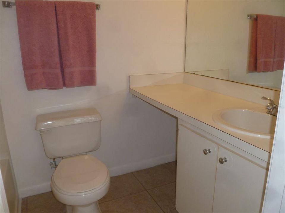 В аренду: $2,400 (4 спален, 4 ванн, 1225 Квадратных фут)