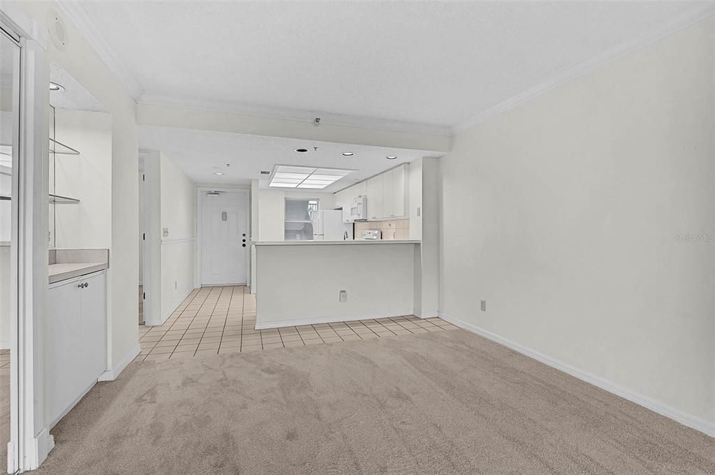 For Sale: $139,900 (2 beds, 2 baths, 978 Square Feet)