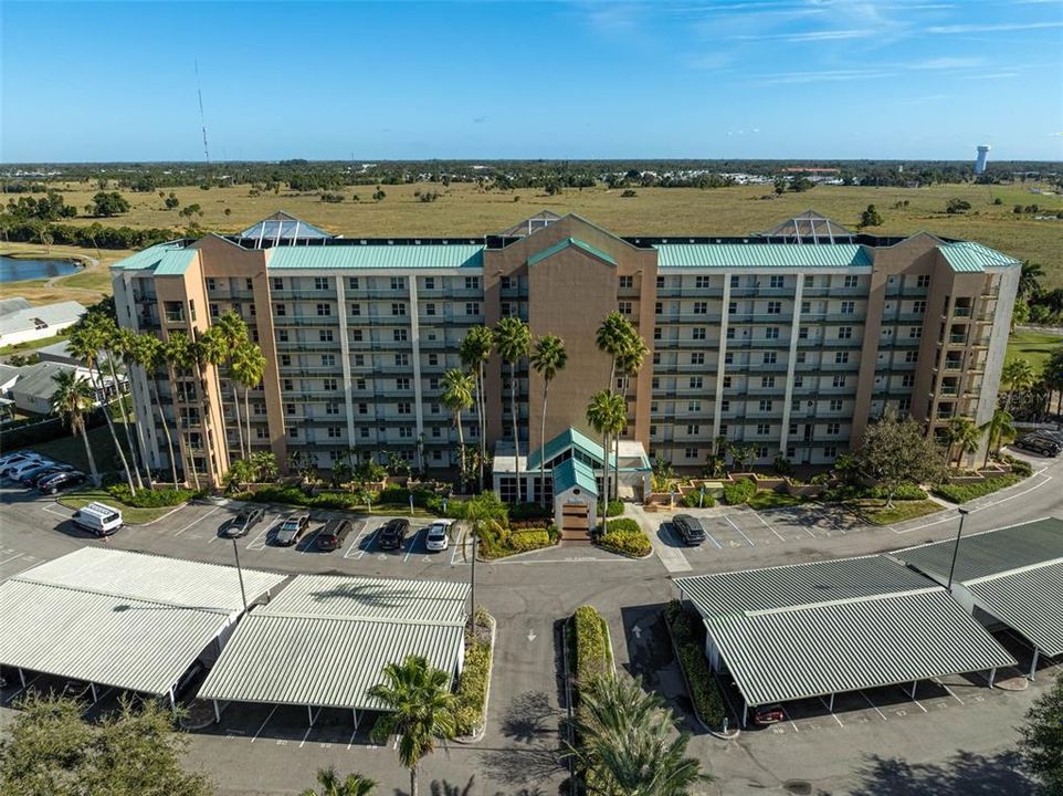 For Sale: $139,900 (2 beds, 2 baths, 978 Square Feet)