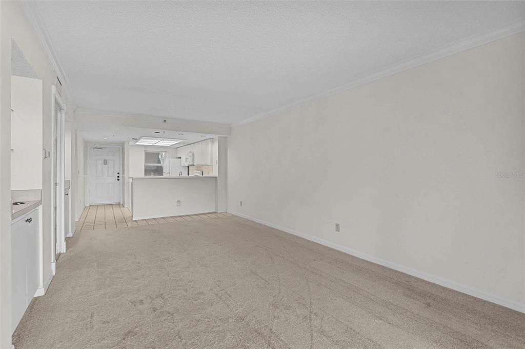 For Sale: $139,900 (2 beds, 2 baths, 978 Square Feet)