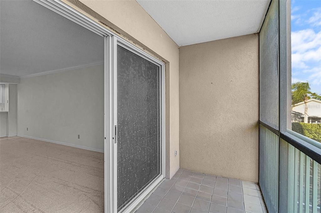 For Sale: $139,900 (2 beds, 2 baths, 978 Square Feet)