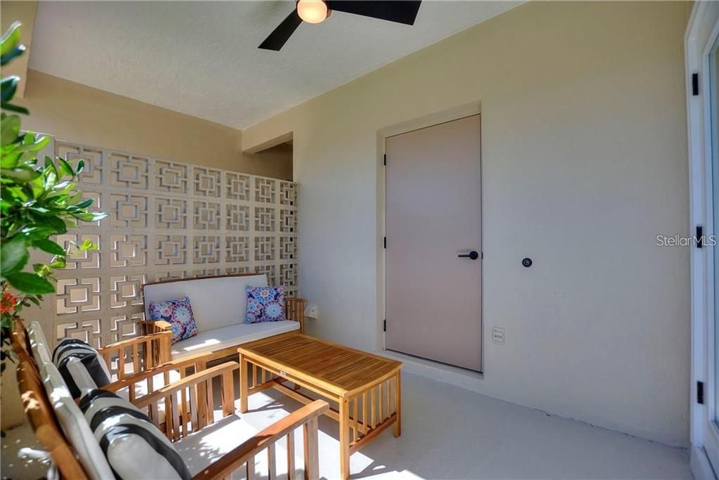 For Rent: $2,800 (1 beds, 1 baths, 775 Square Feet)