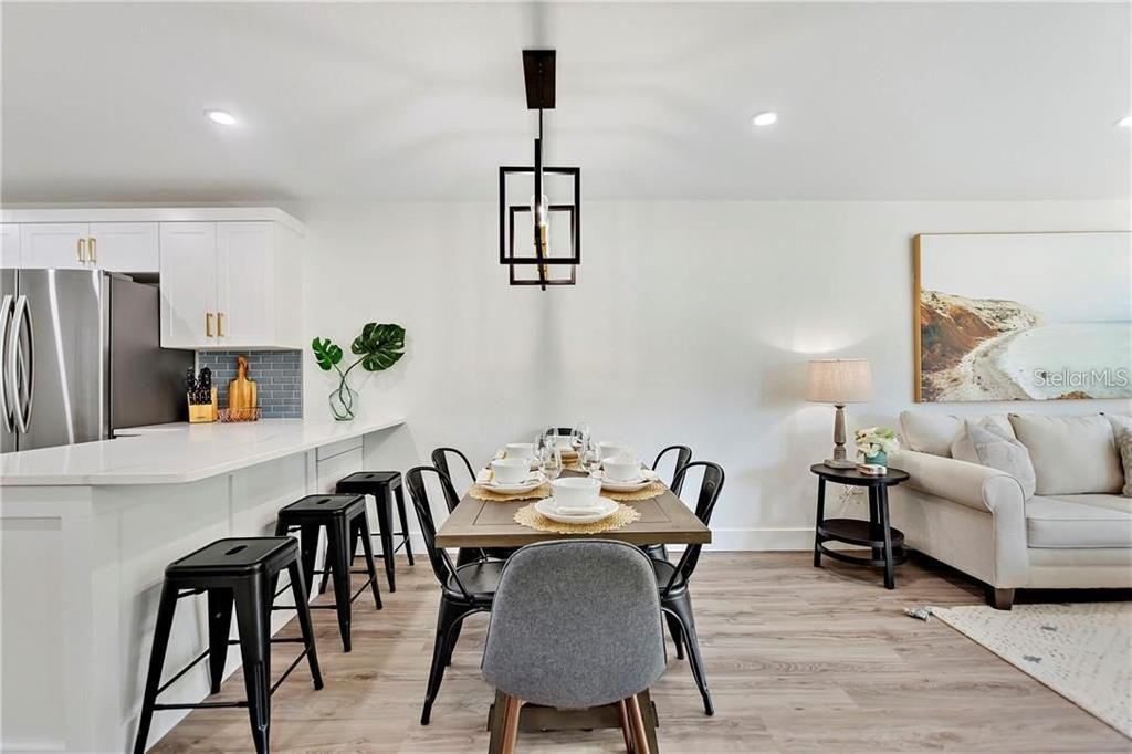 For Rent: $2,800 (1 beds, 1 baths, 775 Square Feet)