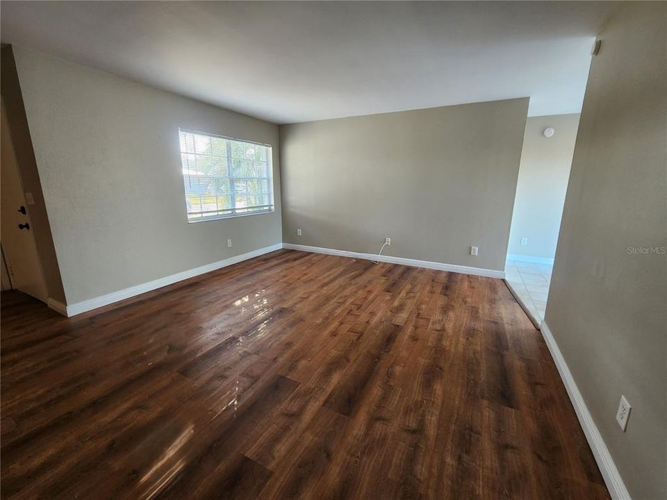 出租: $2,800 (4 贝兹, 2 浴室, 1149 平方英尺)