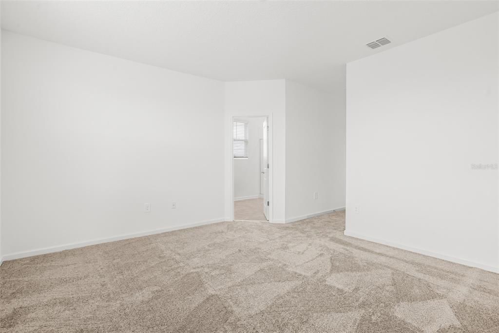 出租: $3,000 (4 贝兹, 3 浴室, 2492 平方英尺)