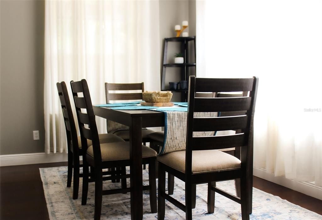 В аренду: $6,000 (3 спален, 2 ванн, 2022 Квадратных фут)