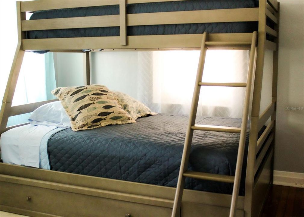 В аренду: $6,000 (3 спален, 2 ванн, 2022 Квадратных фут)