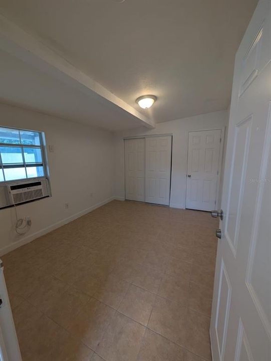 For Sale: $530,000 (4 beds, 2 baths, 504 Square Feet)