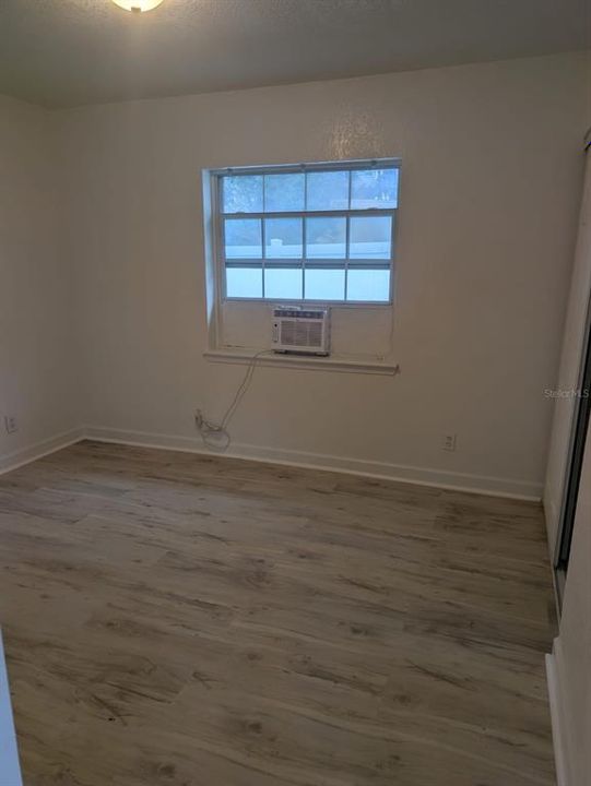 For Sale: $530,000 (4 beds, 2 baths, 504 Square Feet)