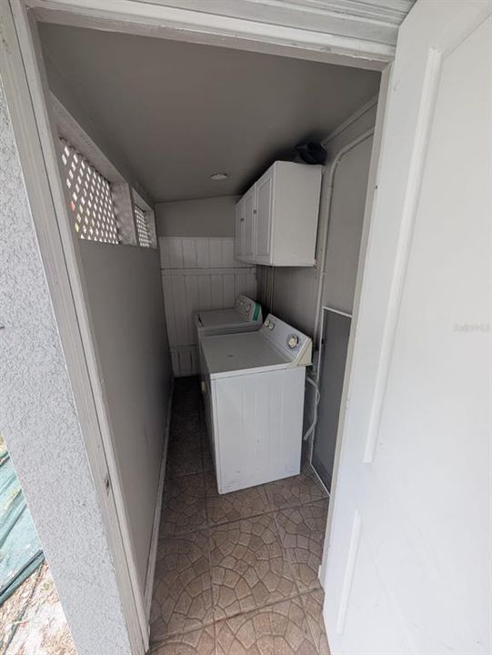 For Sale: $530,000 (4 beds, 2 baths, 504 Square Feet)