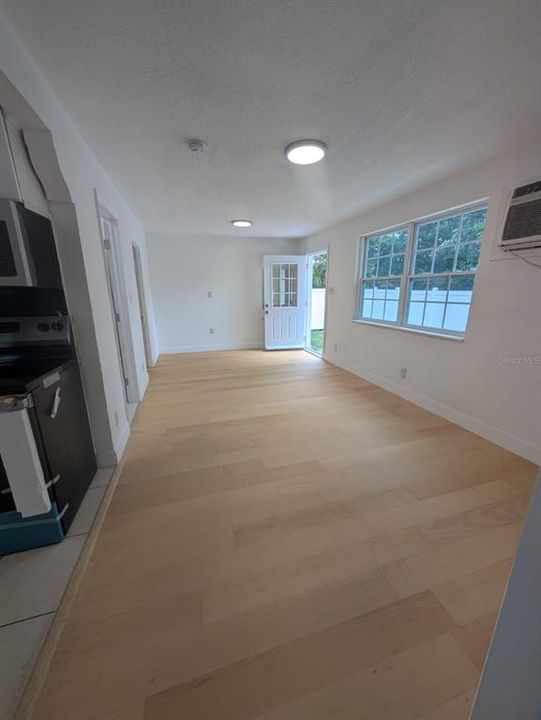 For Sale: $530,000 (4 beds, 2 baths, 504 Square Feet)