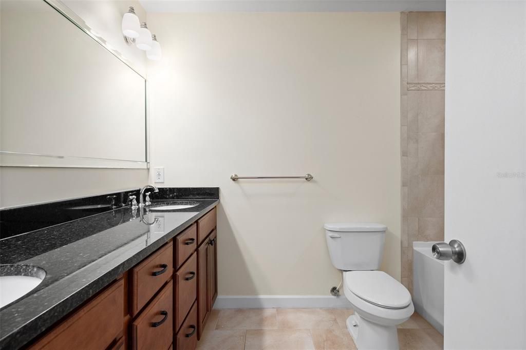 En Venta: $340,000 (3 camas, 2 baños, 2118 Pies cuadrados)