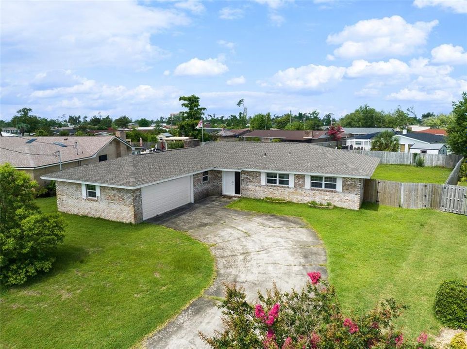 En Venta: $340,000 (3 camas, 2 baños, 2118 Pies cuadrados)