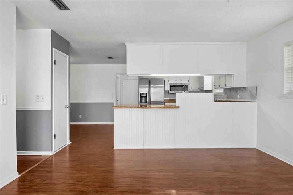 En Venta: $340,000 (3 camas, 2 baños, 2118 Pies cuadrados)