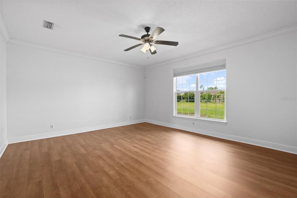 En Venta: $340,000 (3 camas, 2 baños, 2118 Pies cuadrados)