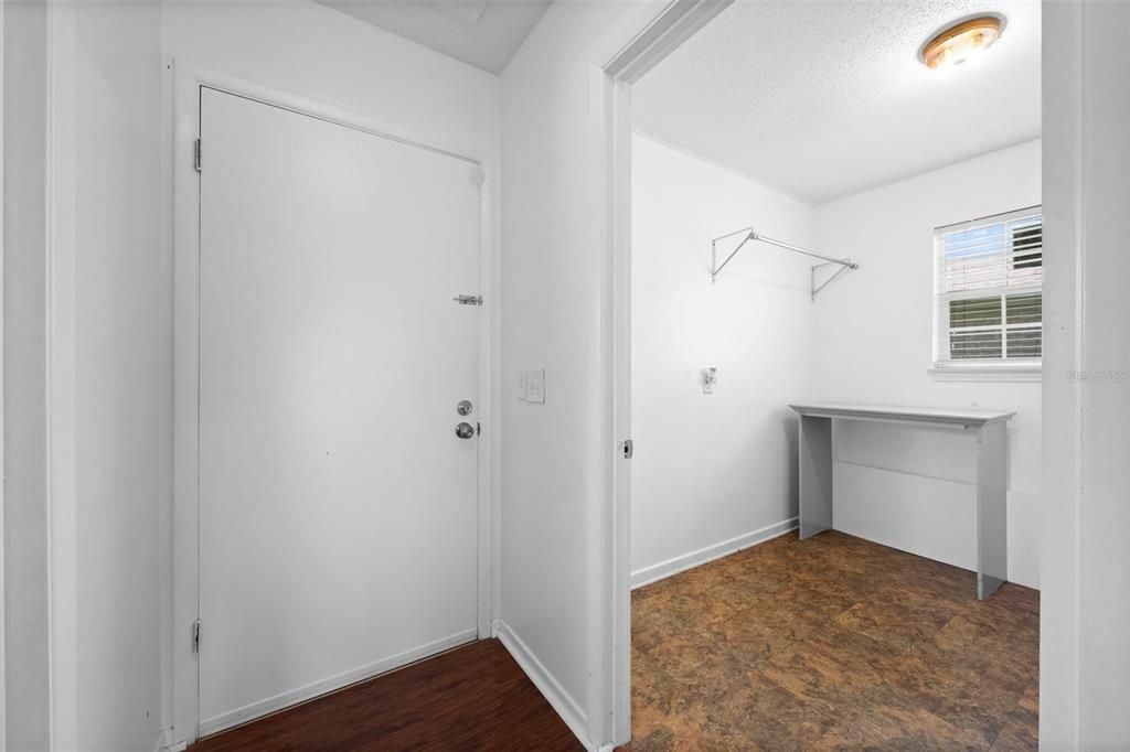 En Venta: $340,000 (3 camas, 2 baños, 2118 Pies cuadrados)