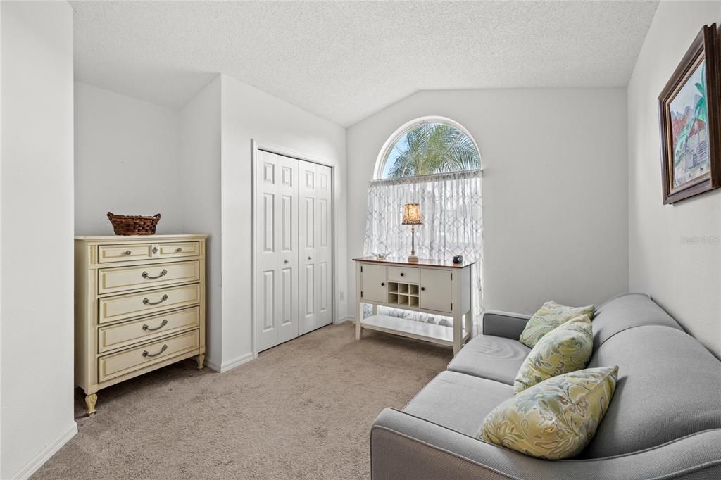 待售: $409,000 (4 贝兹, 3 浴室, 1974 平方英尺)