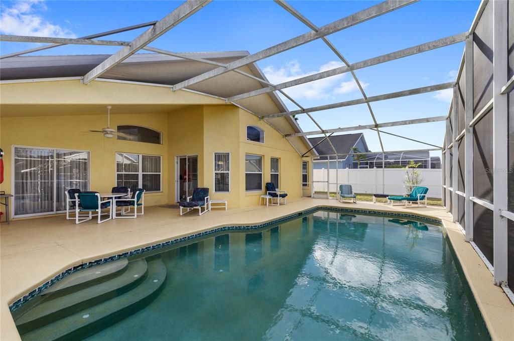 待售: $409,000 (4 贝兹, 3 浴室, 1974 平方英尺)