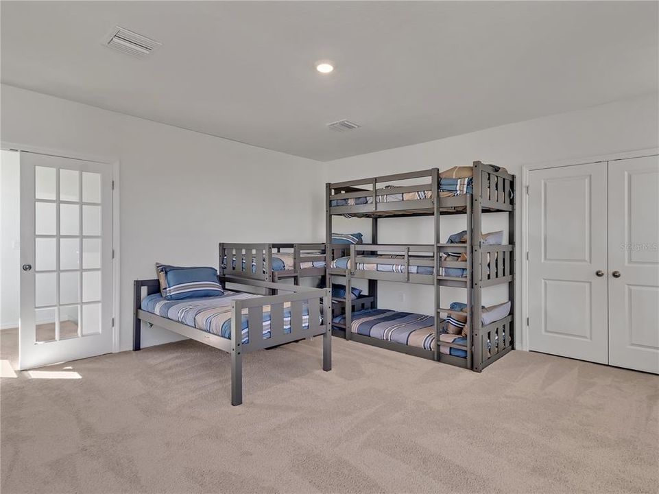 出租: $3,400 (4 贝兹, 3 浴室, 2738 平方英尺)