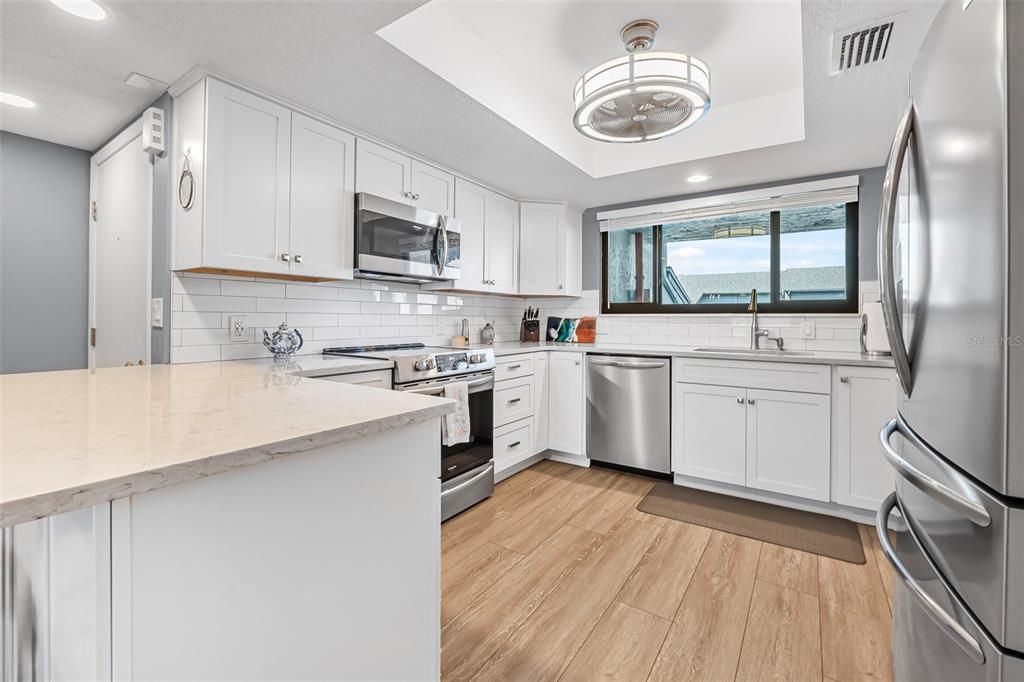 For Sale: $559,000 (3 beds, 3 baths, 1720 Square Feet)