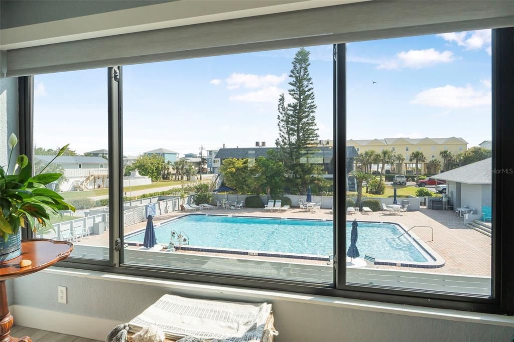 For Sale: $559,000 (3 beds, 3 baths, 1720 Square Feet)