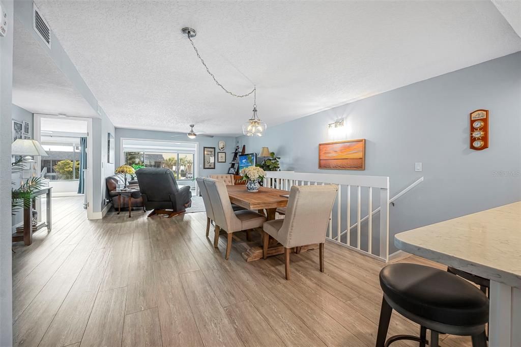 For Sale: $559,000 (3 beds, 3 baths, 1720 Square Feet)