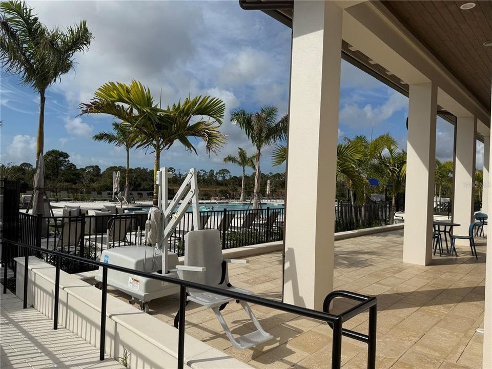 出租: $3,300 (4 贝兹, 3 浴室, 2195 平方英尺)