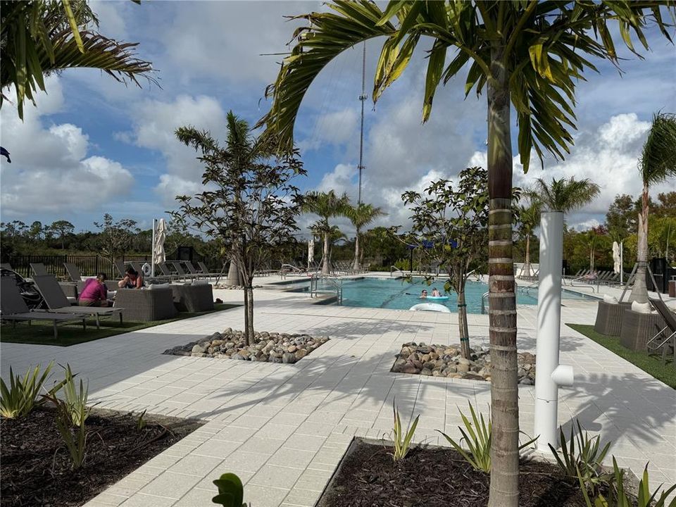 出租: $3,300 (4 贝兹, 3 浴室, 2195 平方英尺)