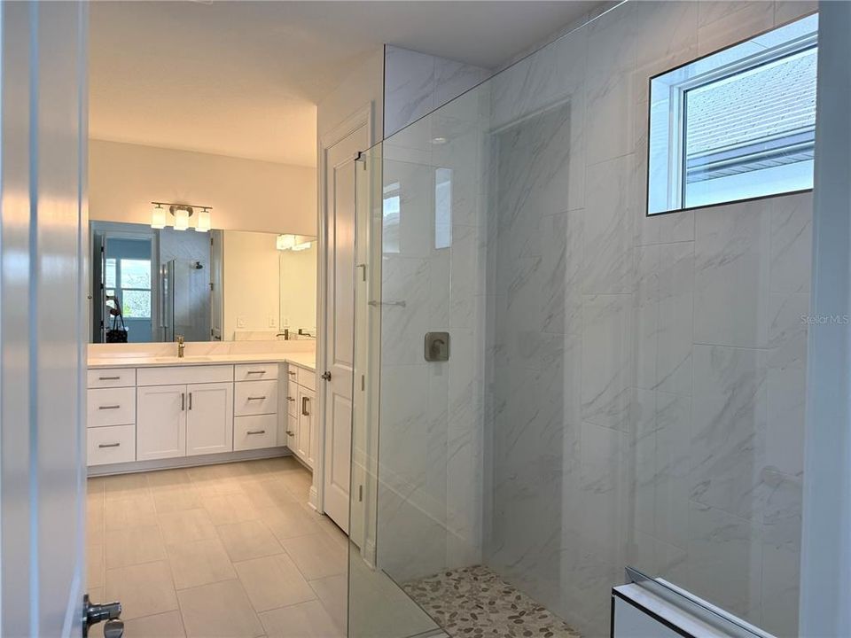 出租: $3,300 (4 贝兹, 3 浴室, 2195 平方英尺)