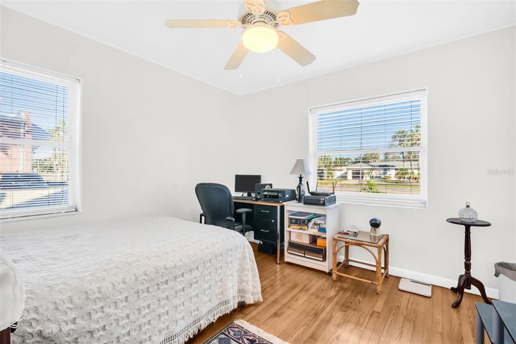 待售: $295,000 (3 贝兹, 2 浴室, 1448 平方英尺)