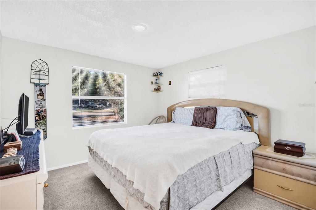 待售: $295,000 (3 贝兹, 2 浴室, 1448 平方英尺)