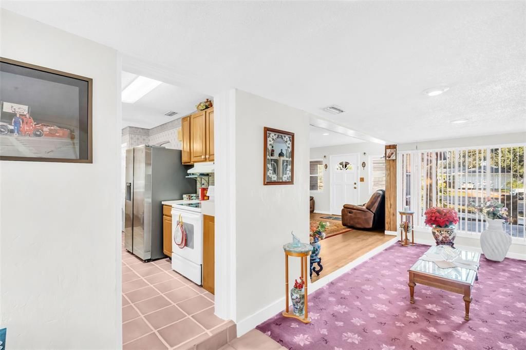 待售: $295,000 (3 贝兹, 2 浴室, 1448 平方英尺)