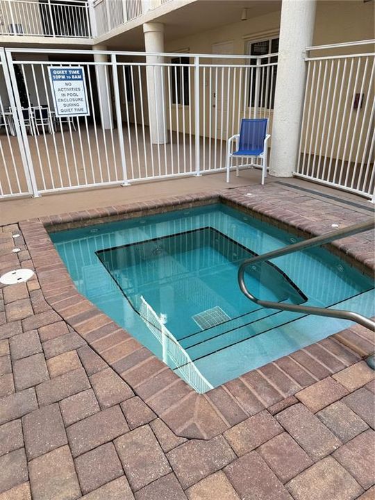 En Venta: $699,500 (3 camas, 3 baños, 1990 Pies cuadrados)