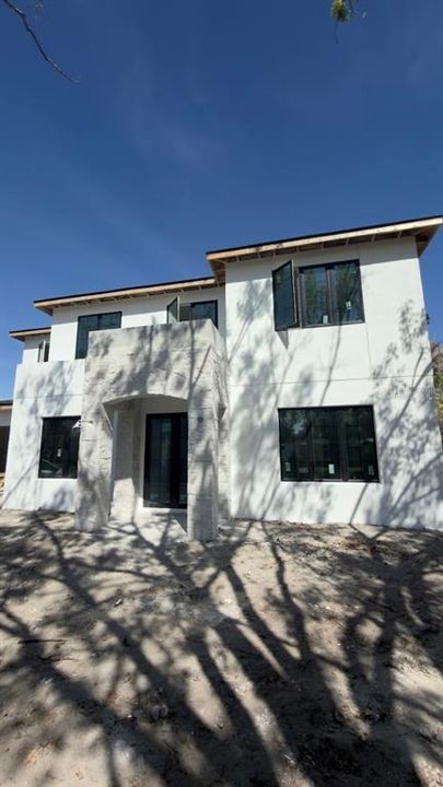 Activo con contrato: $1,980,000 (5 camas, 4 baños, 3584 Pies cuadrados)