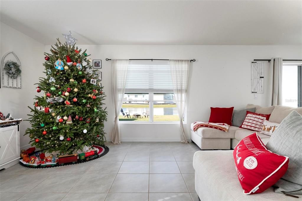 For Sale: $399,900 (4 beds, 2 baths, 2308 Square Feet)