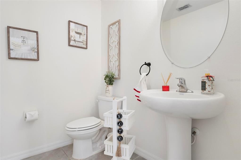 For Sale: $399,900 (4 beds, 2 baths, 2308 Square Feet)