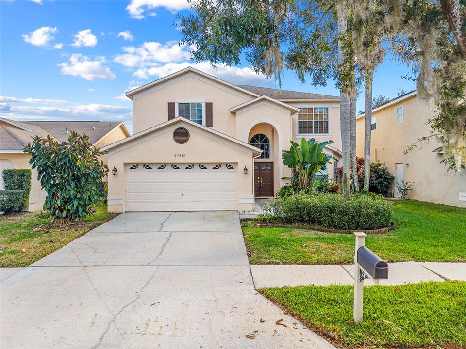 For Sale: $600,000 (5 beds, 3 baths, 2812 Square Feet)